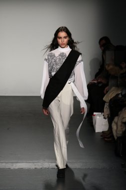 Lie Sangbong Sonbahar/Kış 2016 Koleksiyon Gösterisi