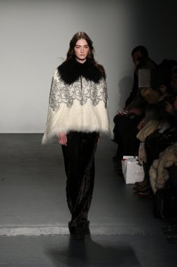 Lie Sangbong Sonbahar/Kış 2016 Koleksiyon Gösterisi