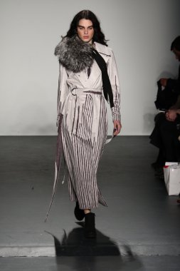 Lie Sangbong Sonbahar/Kış 2016 Koleksiyon Gösterisi