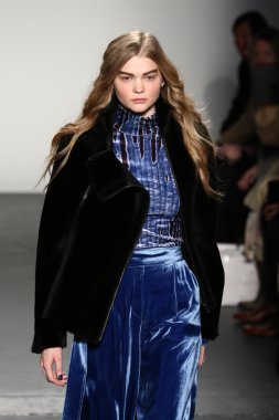 Lie Sangbong Sonbahar/Kış 2016 Koleksiyon Gösterisi