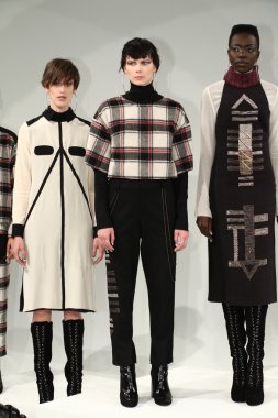 Michelle Helene Tanıtım