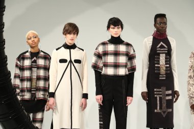 Michelle Helene Tanıtım