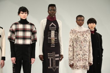 Michelle Helene Tanıtım