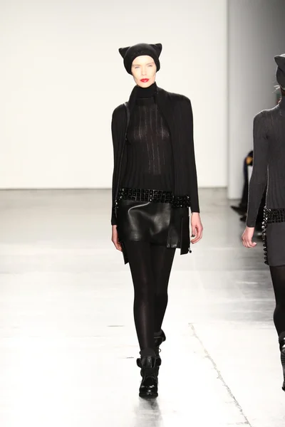 Défilé Zang Toi Automne 2016 — Photo