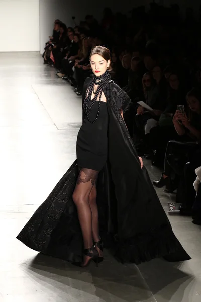 Zang Toi Fall 2016 Fashion show — Stock Photo, Image