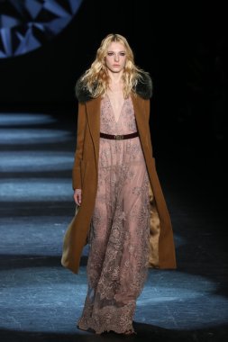 Monique Lhuillier Fall 2016