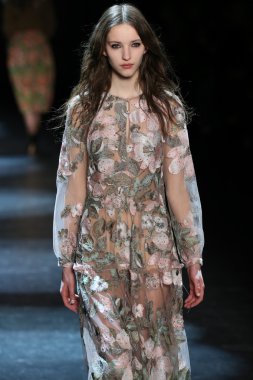 Monique Lhuillier Fall 2016