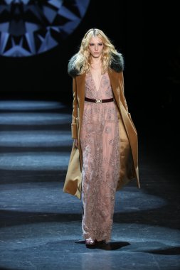 Monique Lhuillier Fall 2016