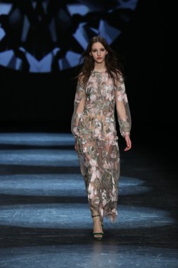 Monique Lhuillier Fall 2016