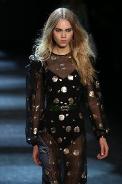 Monique Lhuillier Fall 2016