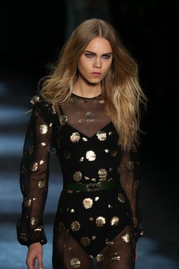 Monique Lhuillier Fall 2016