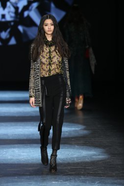 Monique Lhuillier Fall 2016