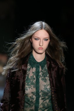 Monique Lhuillier Fall 2016