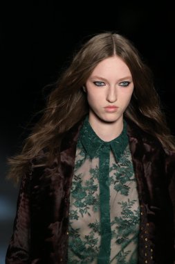 Monique Lhuillier Fall 2016