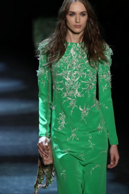 Monique Lhuillier Fall 2016