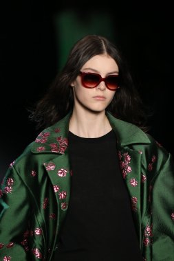 Monique Lhuillier Fall 2016