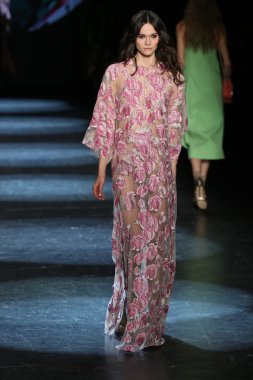 Monique Lhuillier Fall 2016