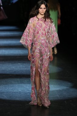 Monique Lhuillier Fall 2016