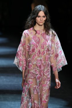 Monique Lhuillier Fall 2016