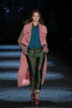 Monique Lhuillier Fall 2016