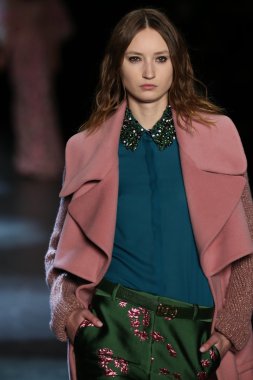 Monique Lhuillier Fall 2016