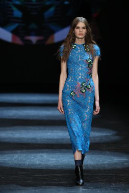 Monique Lhuillier Fall 2016