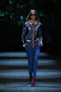 Monique Lhuillier Fall 2016