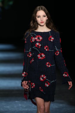 Monique Lhuillier Fall 2016