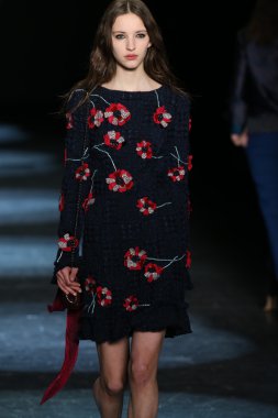 Monique Lhuillier Fall 2016