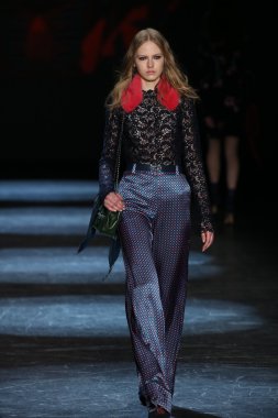 Monique Lhuillier Fall 2016