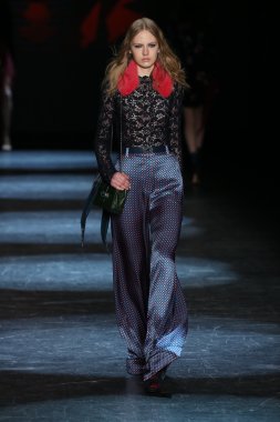 Monique Lhuillier Fall 2016