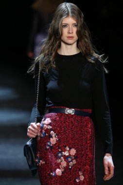 Monique Lhuillier Fall 2016