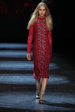 Monique Lhuillier Fall 2016