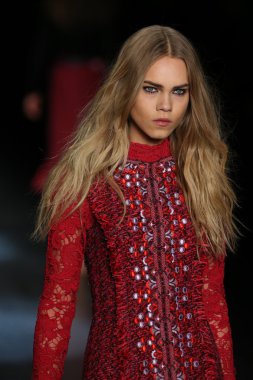 Monique Lhuillier Fall 2016