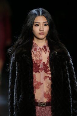 Monique Lhuillier Fall 2016