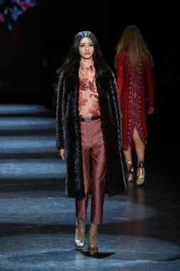 Monique Lhuillier Fall 2016