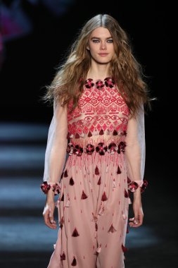 Monique Lhuillier Fall 2016