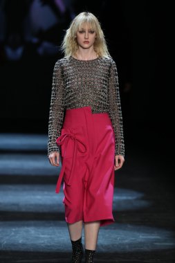 Monique Lhuillier Fall 2016