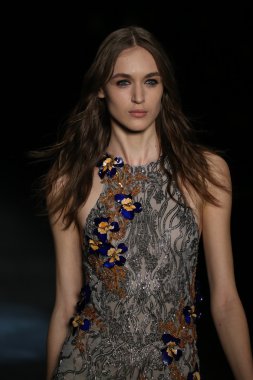 Monique Lhuillier Fall 2016