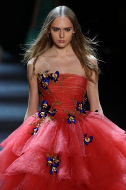 Monique Lhuillier Fall 2016