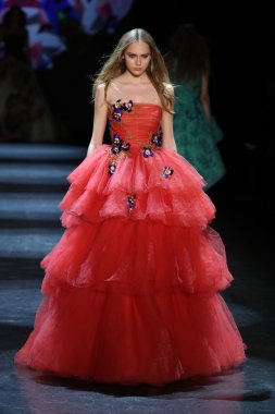 Monique Lhuillier Fall 2016