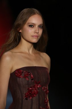 Monique Lhuillier Fall 2016