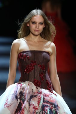 Monique Lhuillier Fall 2016