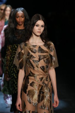 Monique Lhuillier Fall 2016