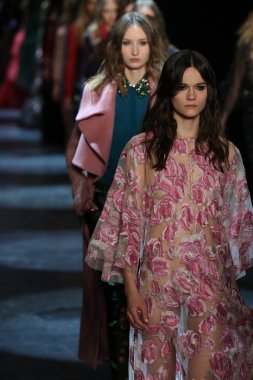 Monique Lhuillier Fall 2016