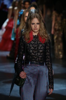 Monique Lhuillier Fall 2016