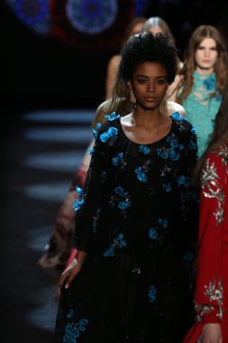 Monique Lhuillier Fall 2016