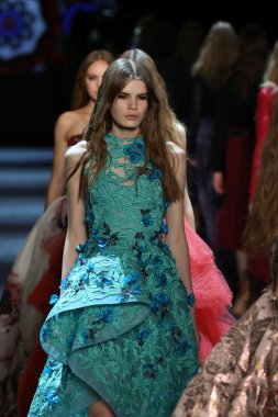 Monique Lhuillier Fall 2016