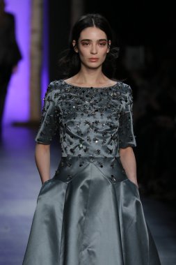 Noon By Noor Sonbahar 2016 giyen model