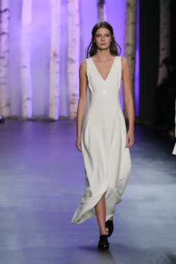 Noon By Noor Sonbahar 2016 giyen model